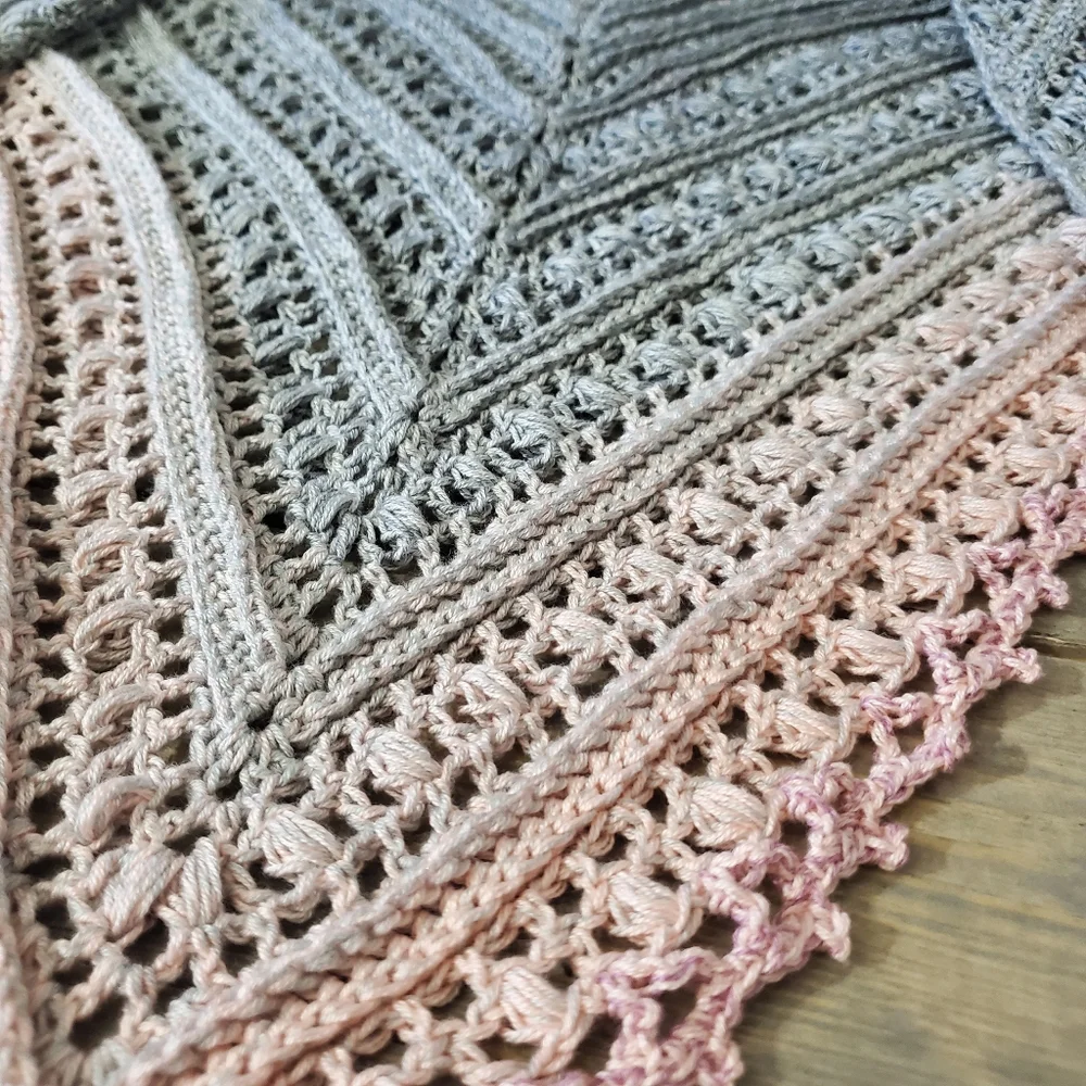💖 New Handmade Crochet Baktus / Shawl / Triangular Scarf